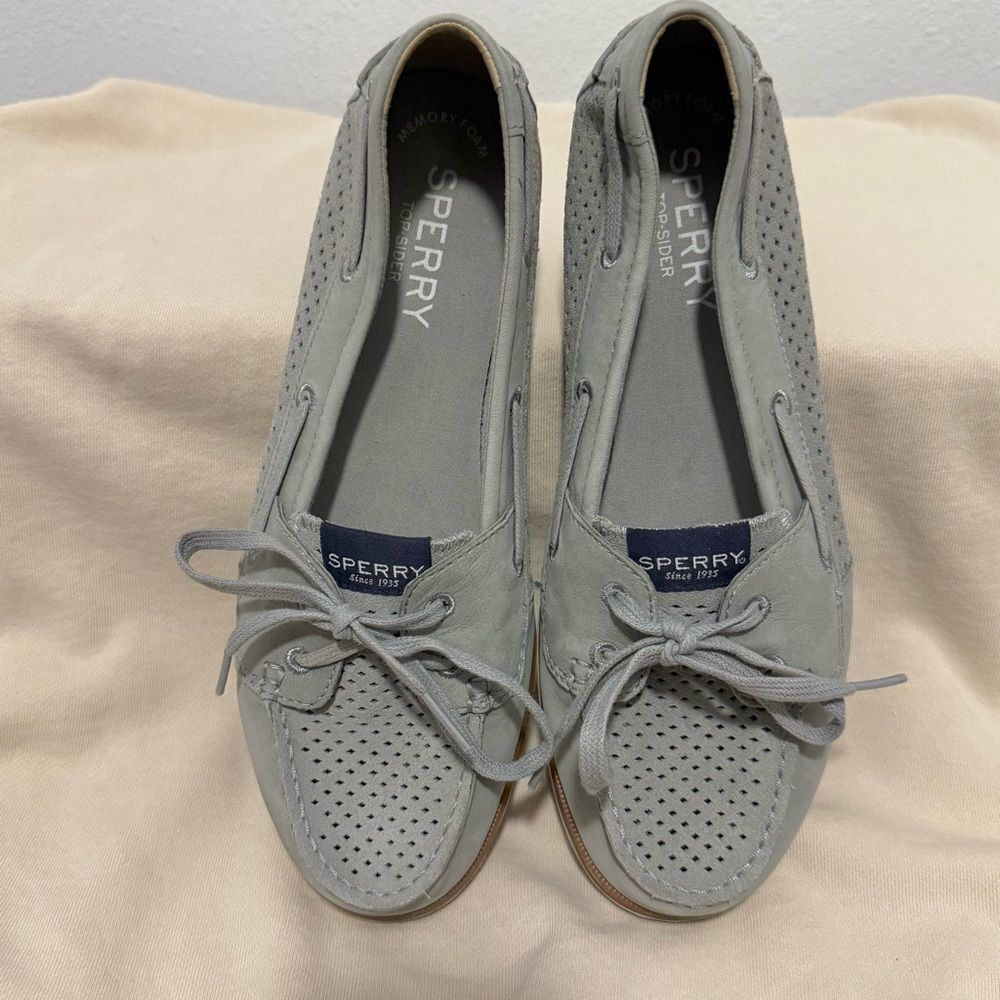 Sperry Strand Key Perforated Leather Boat Shoes Gray Non- Marking Size 8.5 - Picture 2 of 6